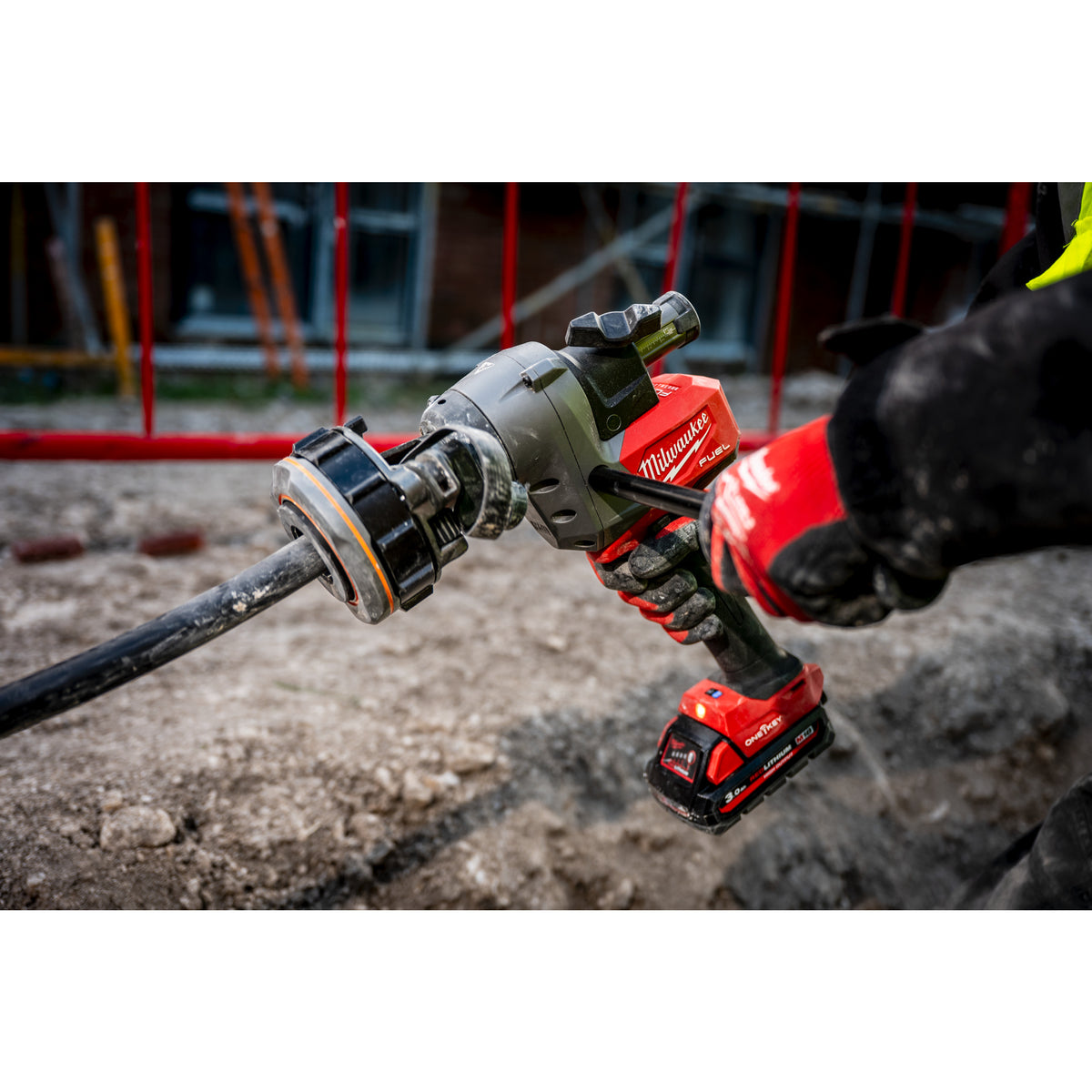 M18FCST Mașină dezizolat cabluri M18 FUEL™ Milwaukee
