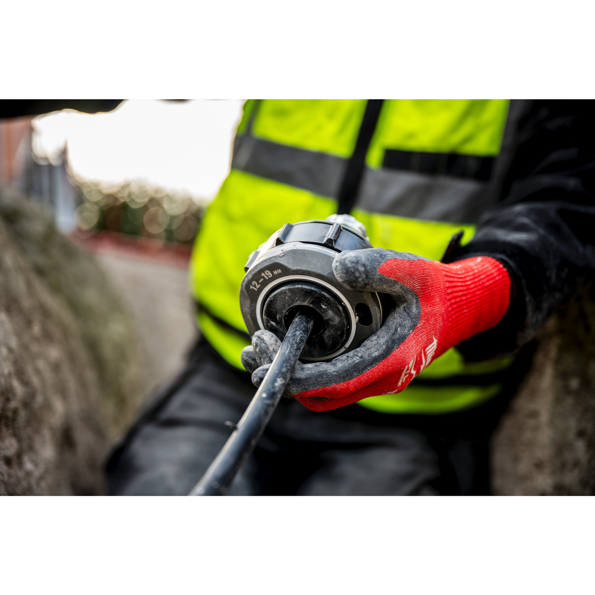 M18FCST Mașină dezizolat cabluri M18 FUEL™ Milwaukee