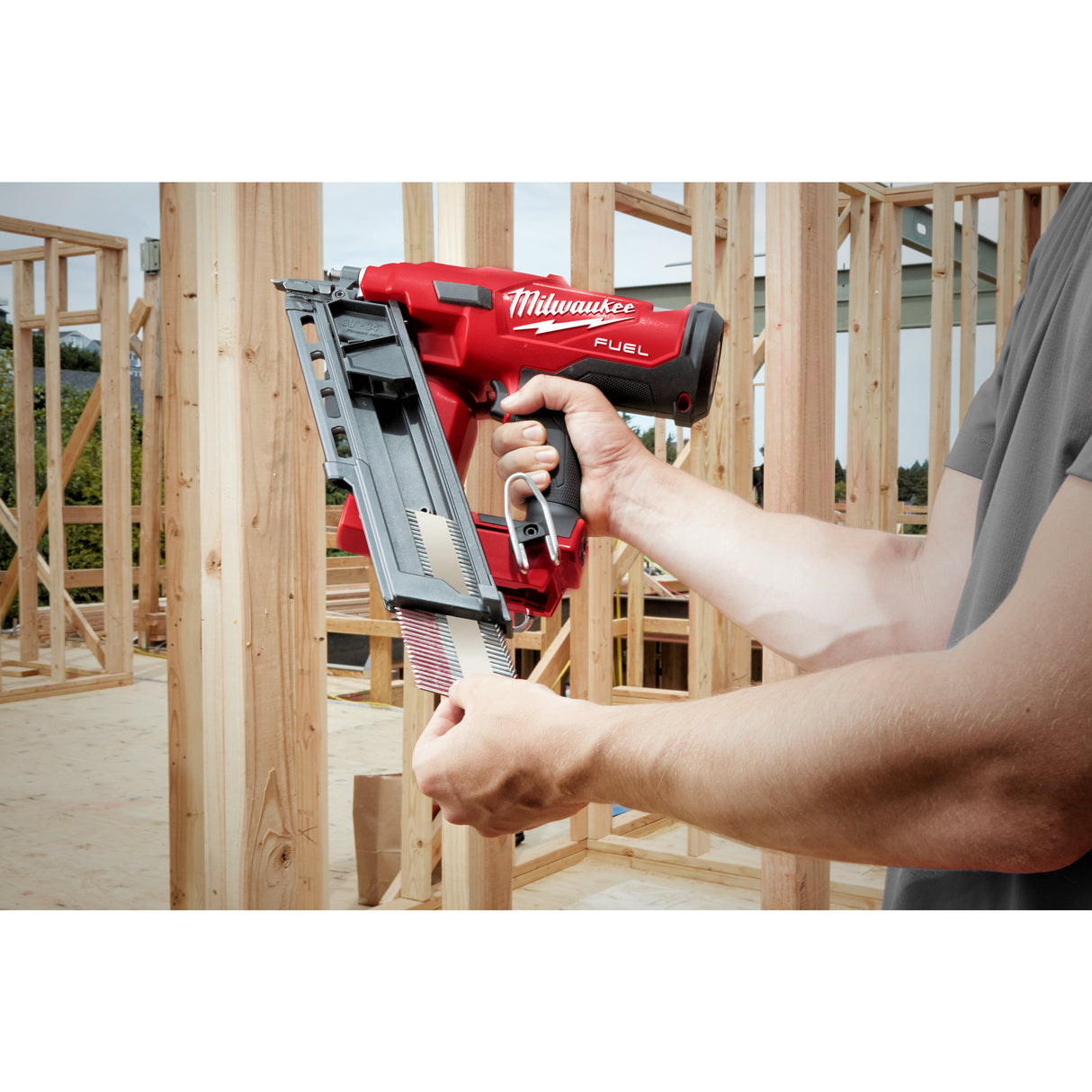 Milwaukee M18ffn-502c pistol pentru cuie   4933471404