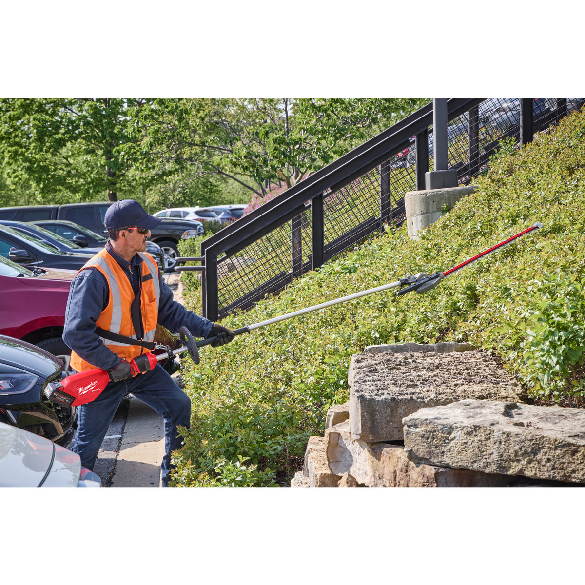 Milwaukee M18 FHETE27-0 Trimmer pentru gard viu cu tijă extinsă M18 FUEL™ 267 cm 4933492910