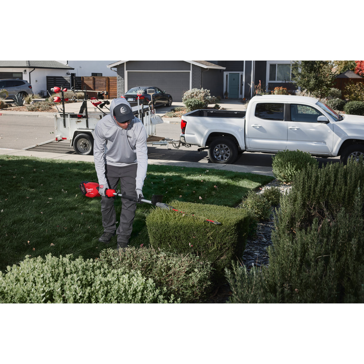 M18FHETSP Trimmer pentru gard viu cu tijă scurtă M18 FUEL™ Milwaukee
