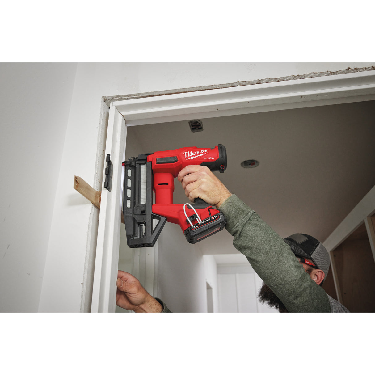 Milwaukee M18fn16gs-0x pistol drept cuie 16ga 4933493353