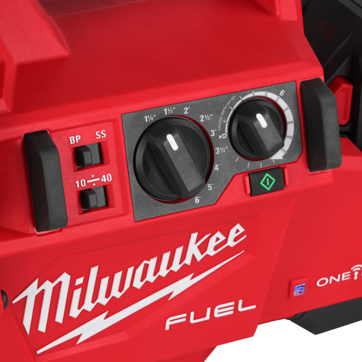 Mașină de canelat M18 FUEL™ 1 ¼″ - 4″ Milwaukee