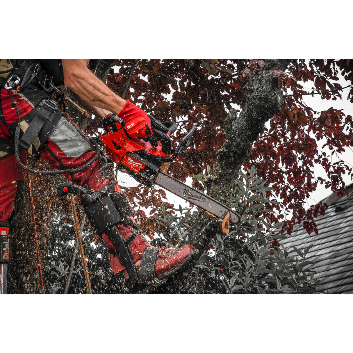 Milwaukee M18FTHCHS30-802 FIERĂSTRĂU TOP HANDLE CU LANȚ 30 CM 4933499221