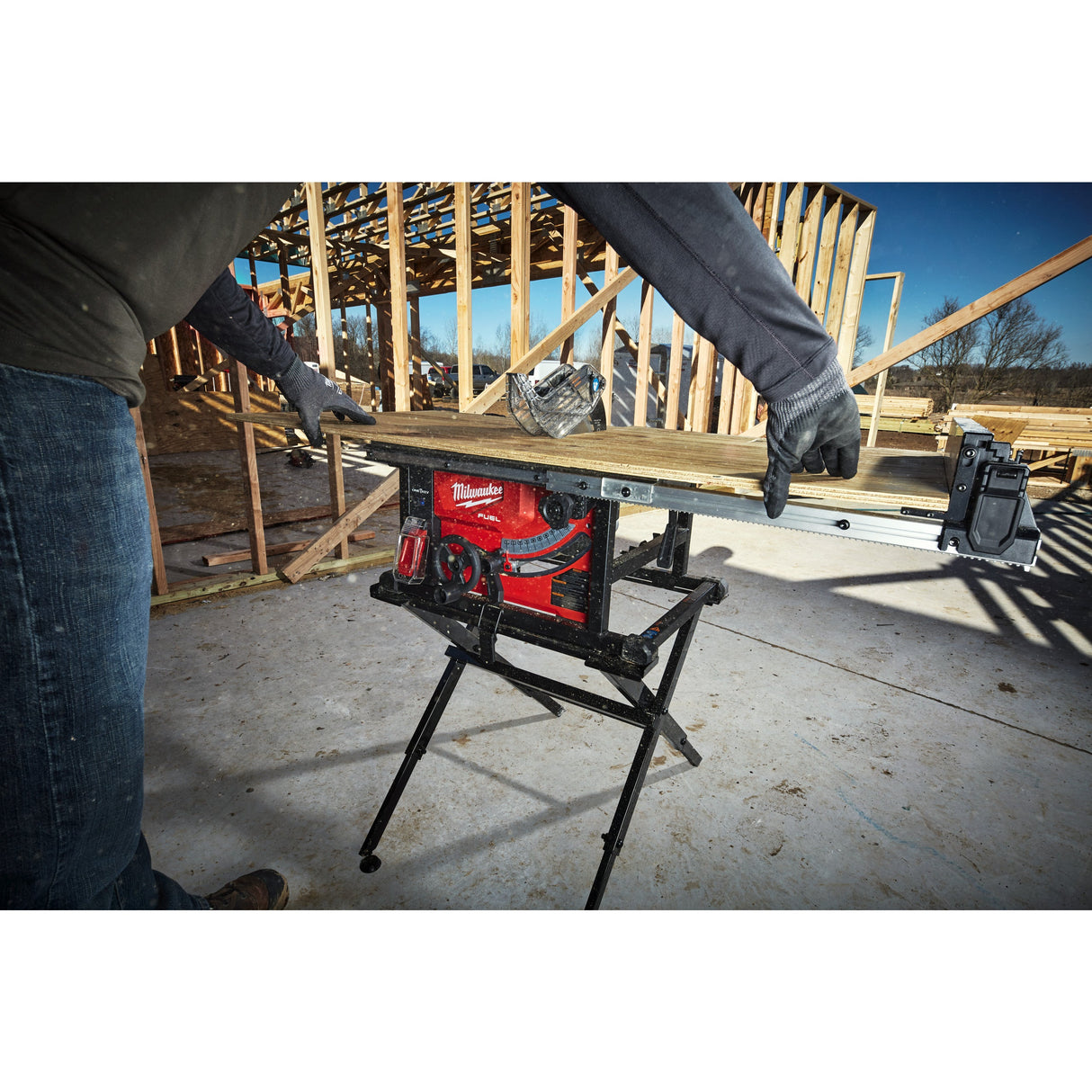 Fierăstrău cu masă M18 FUEL™ ONE-KEY™ Milwaukee