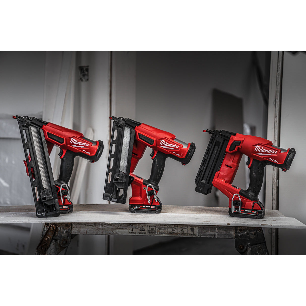 M18 FN16GA Pistol înclinat pentru cuie M18 FUEL™ 16 GA Milwaukee