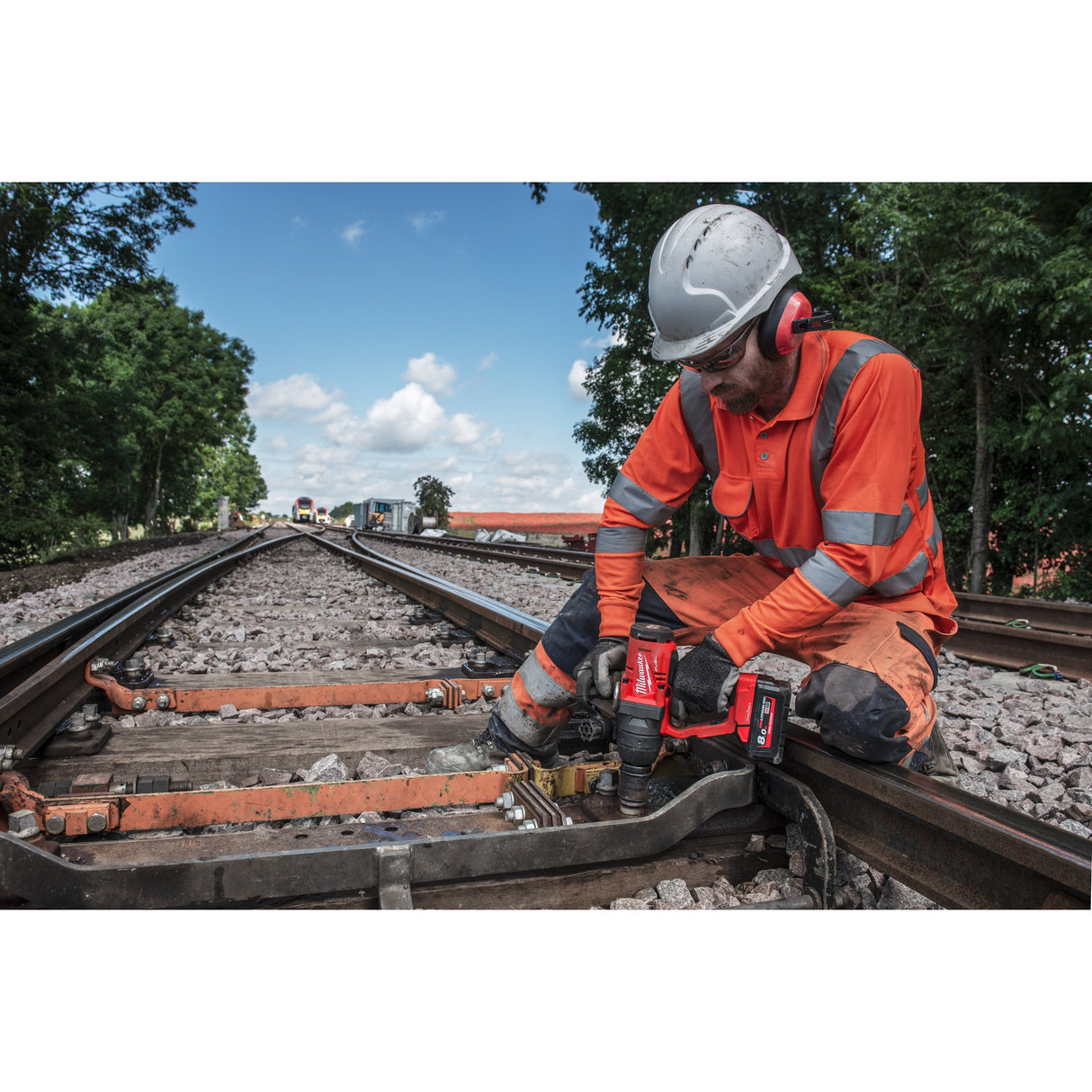 M18 ONEFHIWF1 Cheie de impact 1″ ONE-KEY™ M18 FUEL™, cuplu ridicat și inel de fixare Milwaukee
