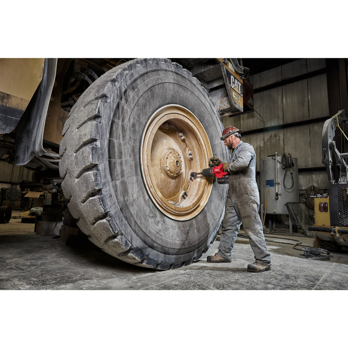 Milwaukee M18ONEFHIWF1D-121C Cheie de impact 1˝ ONE-KEY™ M18 FUEL™ cu mâner-D, cuplu ridicat, inel de fixare și gât lung 4933499251