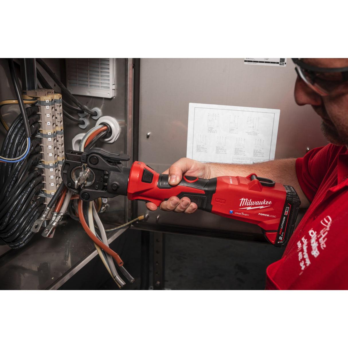M18 ONEHCCT60 Presă hidraulică pentru cabluri 60 kN M18™ FORCE LOGIC™ Milwaukee