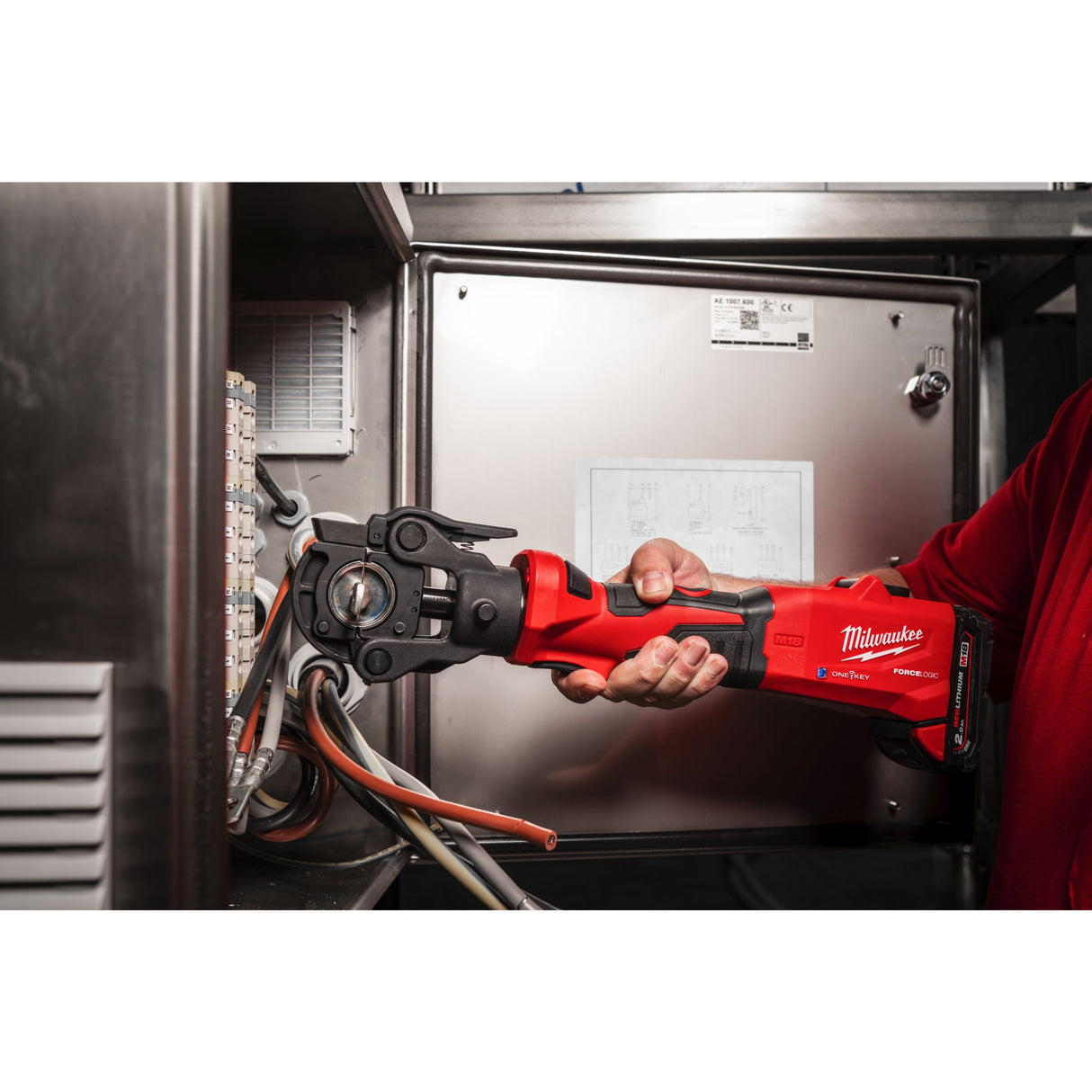 M18 ONEHCCT60 Presă hidraulică pentru cabluri 60 kN M18™ FORCE LOGIC™ Milwaukee