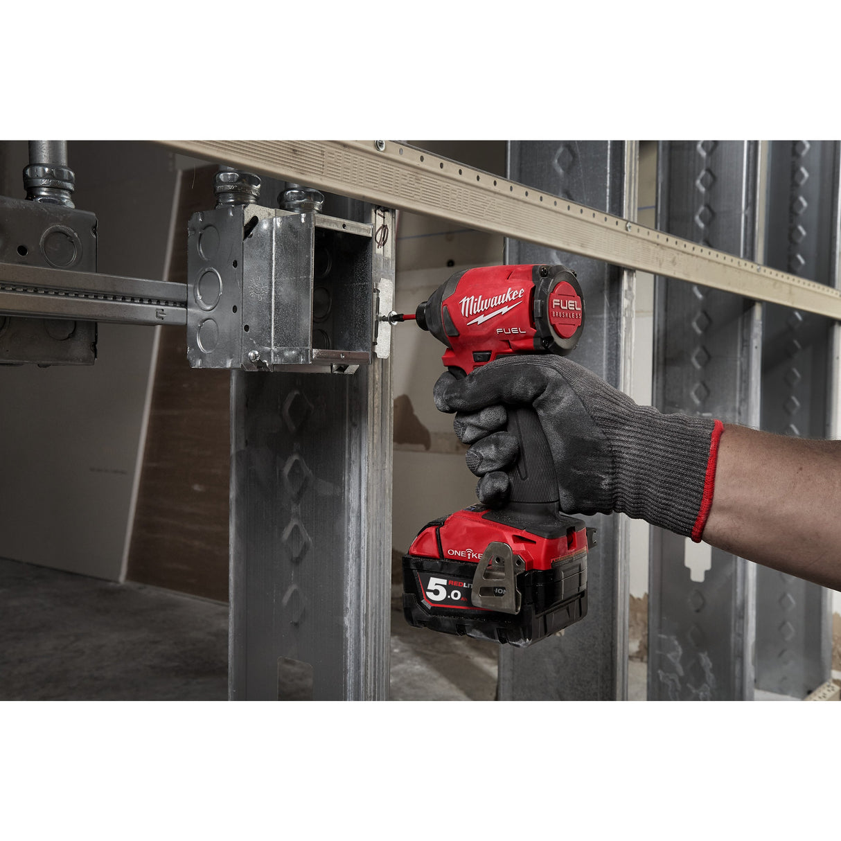 M18 ONEID2 Mașină de înșurubat cu impact ¼″ Hex M18 FUEL™ ONE-KEY™ Milwaukee