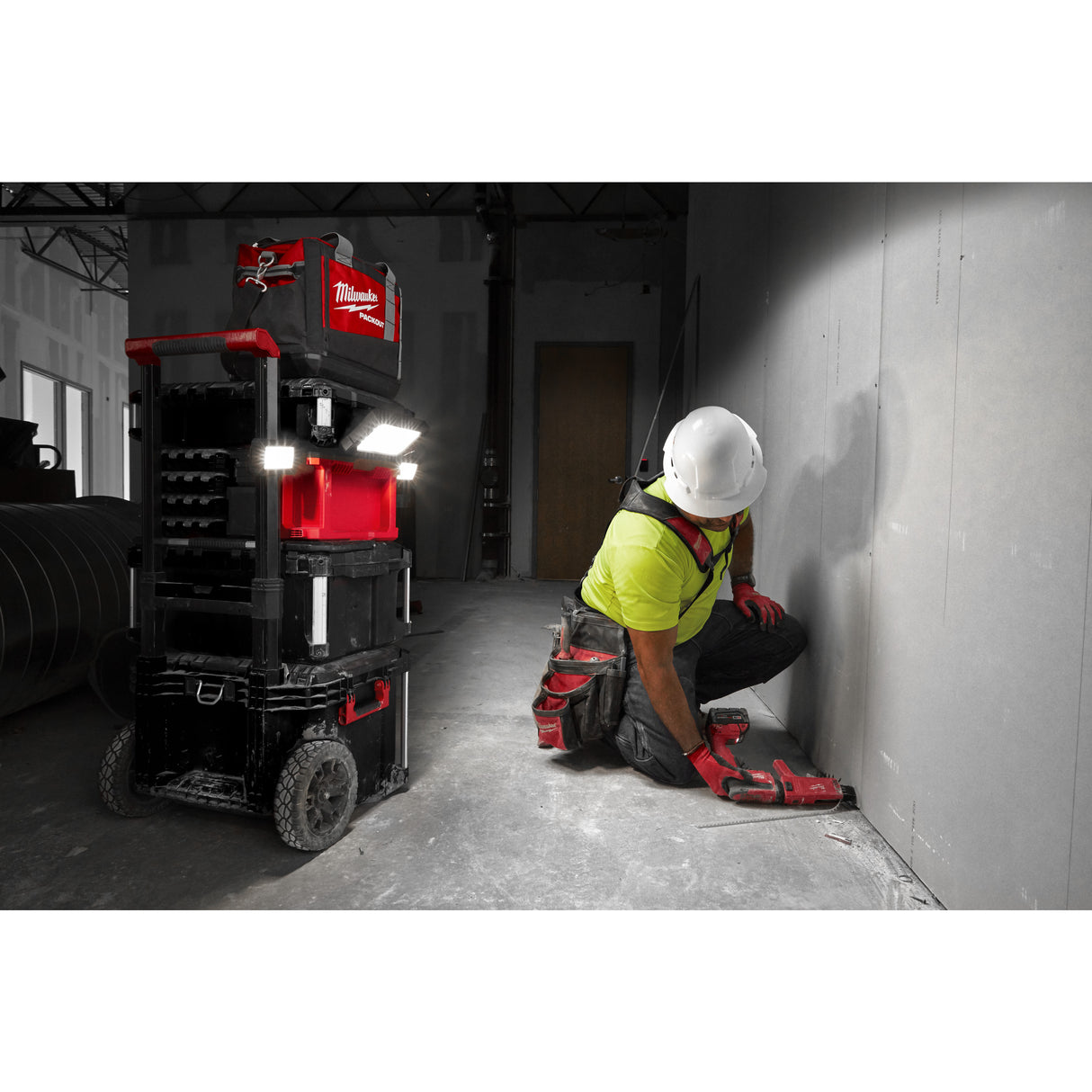 Milwaukee M18poalc-0 proiector cu încărcător   4933478120