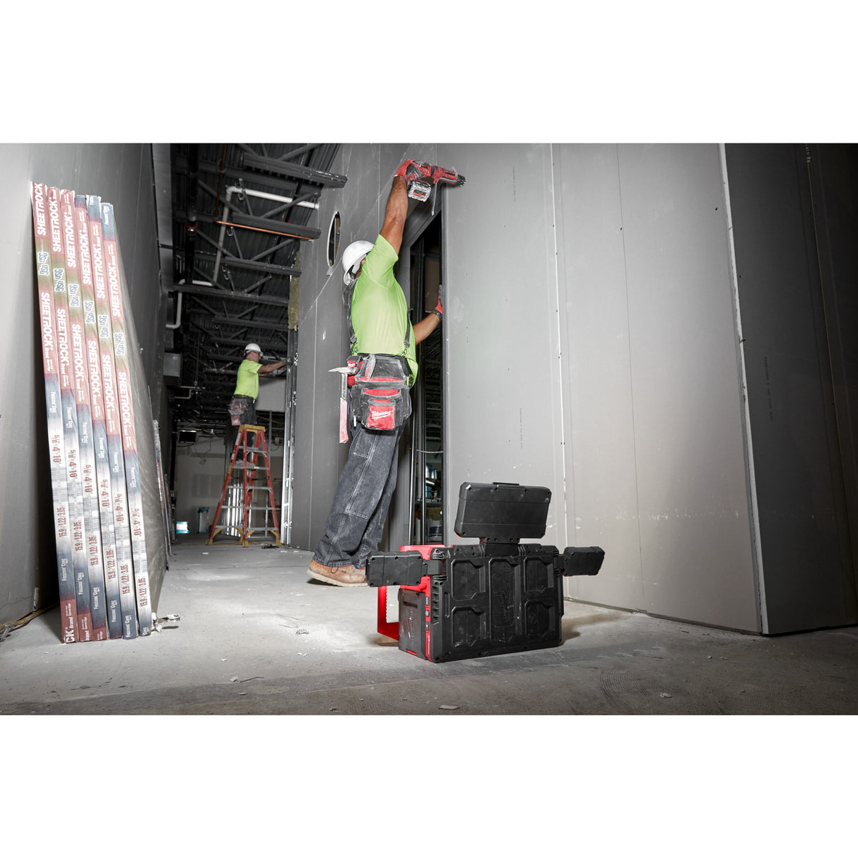 Milwaukee M18poalc-0 proiector cu încărcător   4933478120