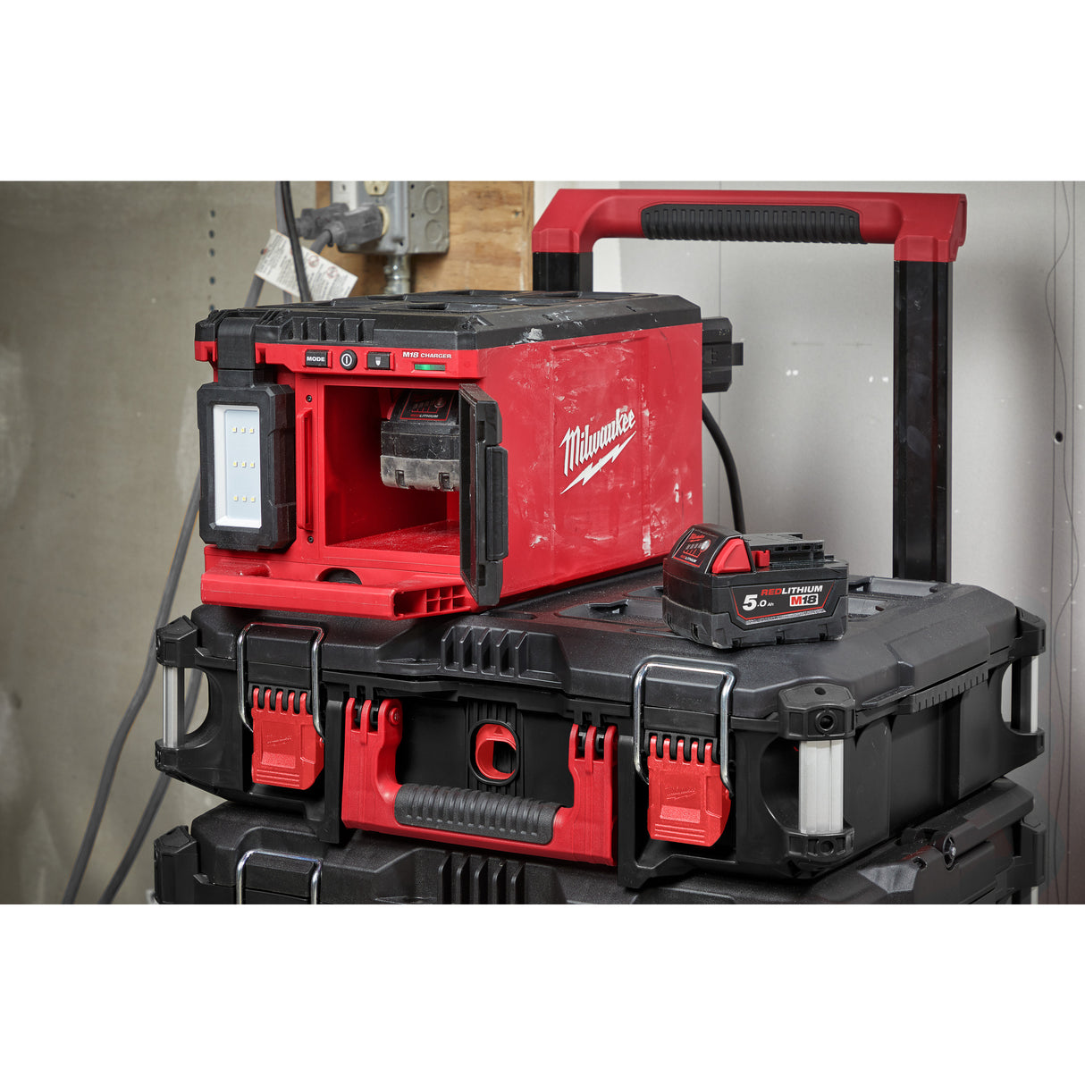 Milwaukee M18poalc-0 proiector cu încărcător   4933478120