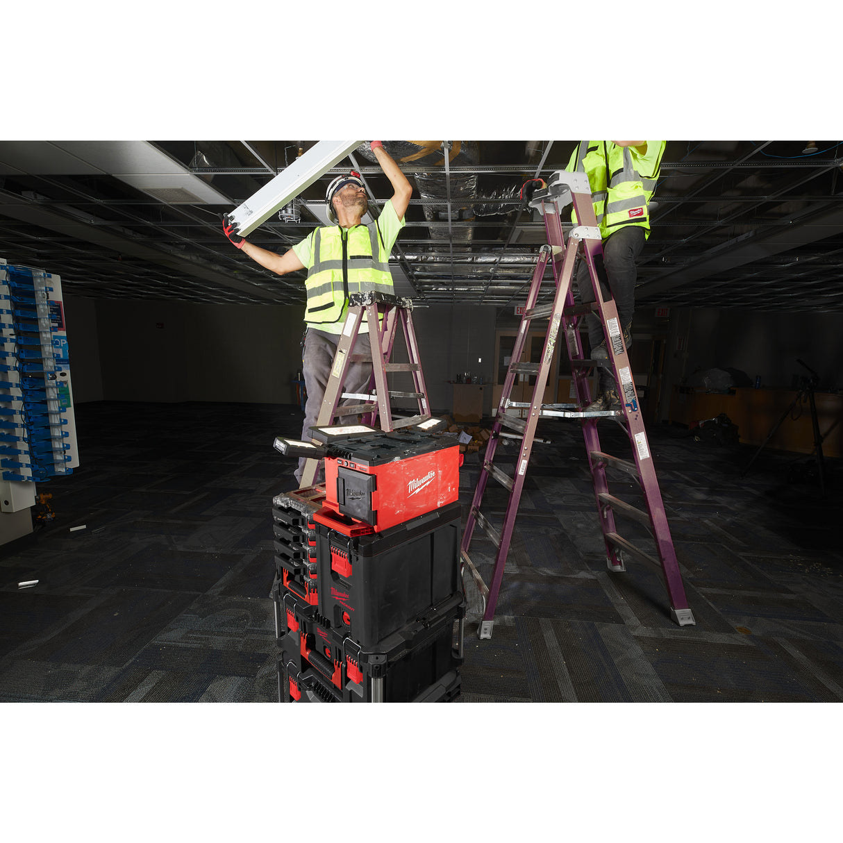 Milwaukee M18poalc-0 proiector cu încărcător   4933478120