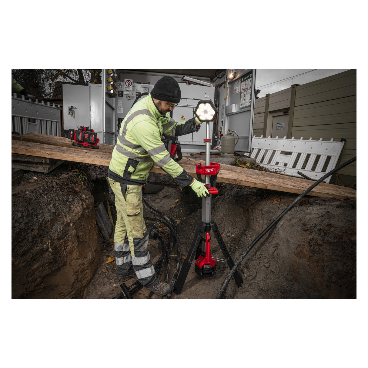 Milwaukee M18sal2-502b proiector turn 4933492903