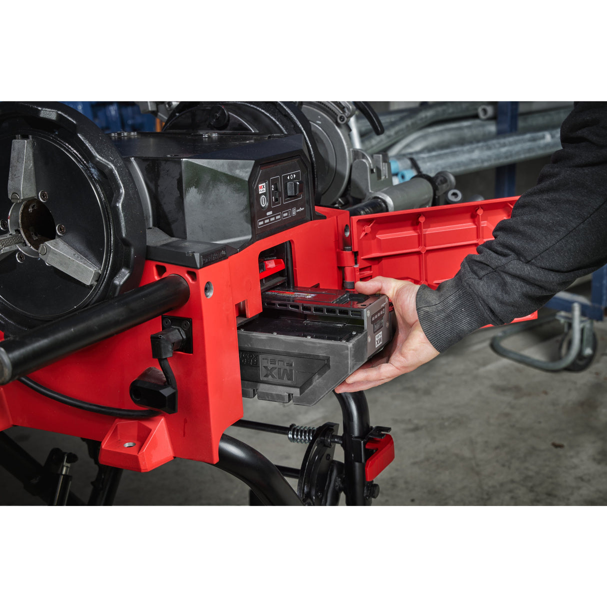 MXF PTR2 Dispozitiv de filetat țevi 2″ MX FUEL™ ONE-KEY™ Milwaukee