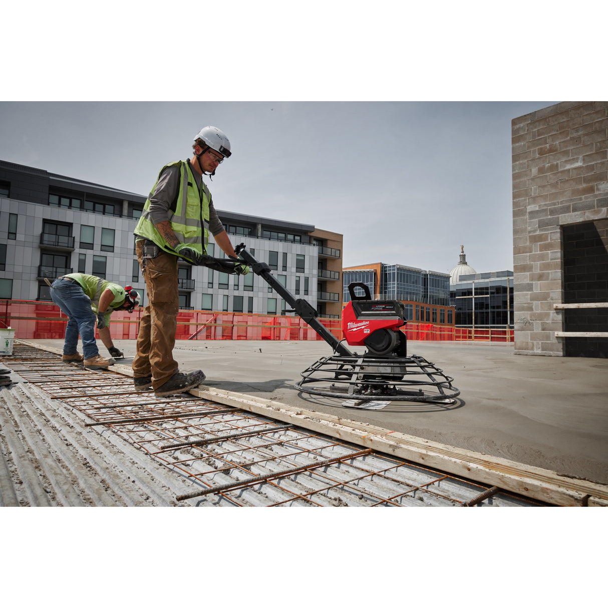 Milwaukee 4933498326 MXF WBT90-0 Mașină de finisat beton mx FUEL™ 900 mm