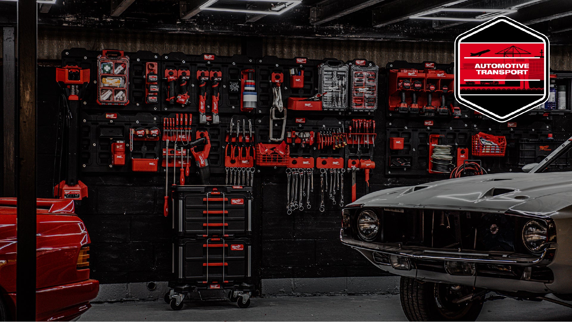 garaj cu scule profesionale din industria auto